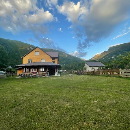 Riverside Guesthouse & Sauna Vuthaj Exterior foto